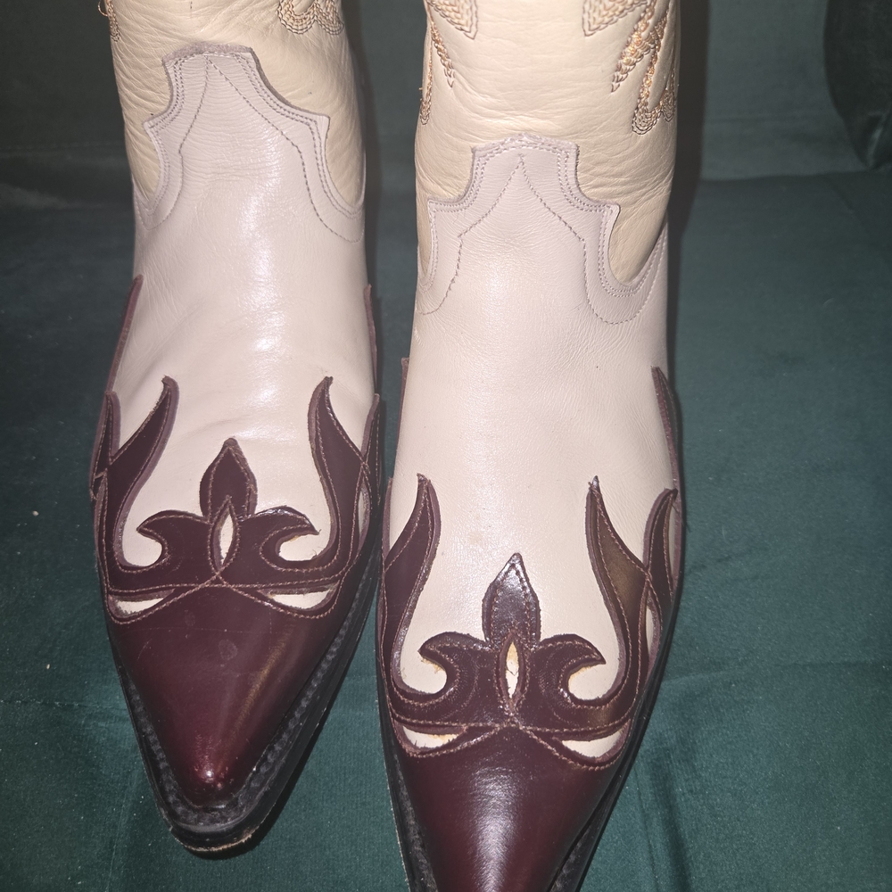 Authentic Mens Carreta Cream and Wine Colored Detail  Cowboy Pointed Toe  Boots
